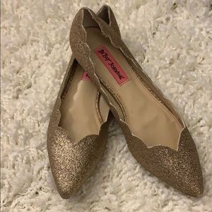 Betsey Johnson gold glitter ballet flats